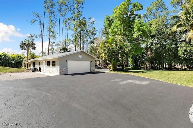 exterior space featuring driveway