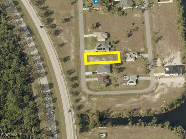 Listing photo 2 for 1923 NE 33rd St, Cape Coral FL 33909