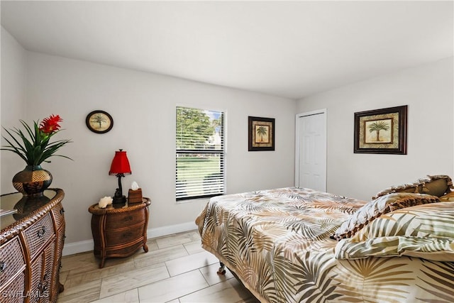 bedroom with a closet