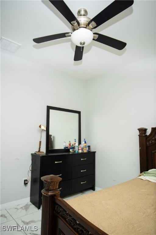 bedroom with ceiling fan