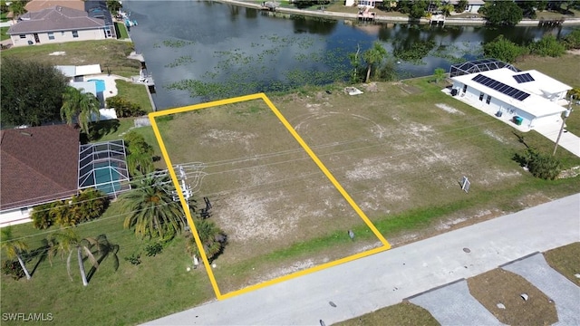 Listing photo 2 for 427 SE 7th St, Cape Coral FL 33990