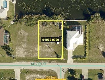 Listing photo 2 for 431 SE 7th St, Cape Coral FL 33990