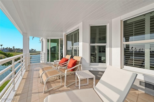 balcony with a sunroom