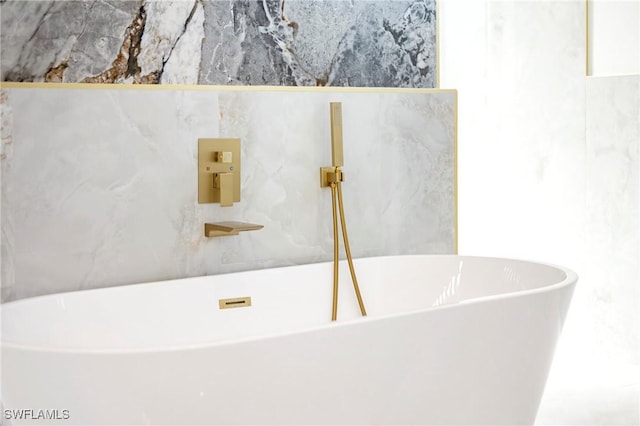 413 SW 46th Ter, Cape Coral, FL 33914 - room details featuring a soaking tub
