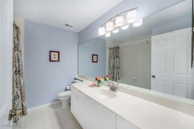 bathroom featuring visible vents, curtained shower, baseboards, toilet, and tile patterned floors