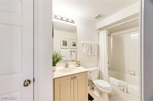 full bathroom featuring visible vents, toilet, vanity, and shower / bath combo