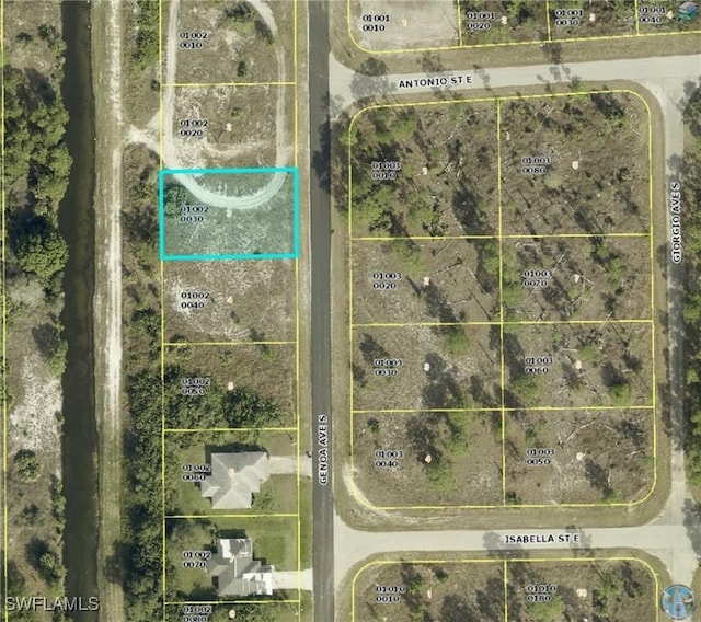 Listing photo 3 for 706 Genoa Ave S, Lehigh Acres FL 33974