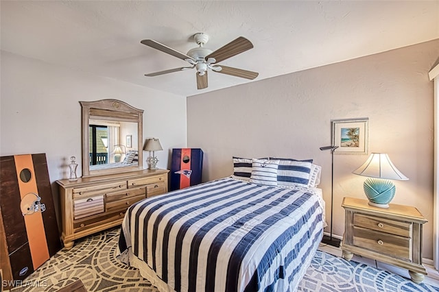 bedroom with ceiling fan