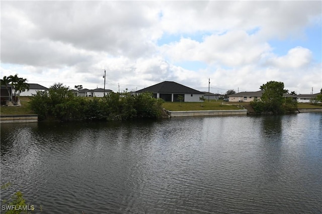 Listing photo 2 for 1102 NW 18th Ter, Cape Coral FL 33993