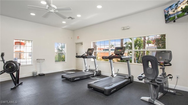 exercise room with recessed lighting, visible vents, ceiling fan, and baseboards