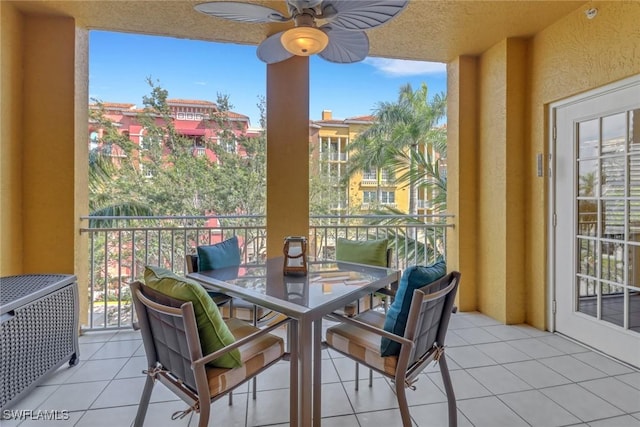 balcony featuring ceiling fan