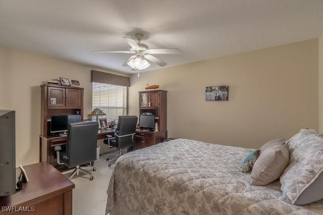 bedroom featuring ceiling fan