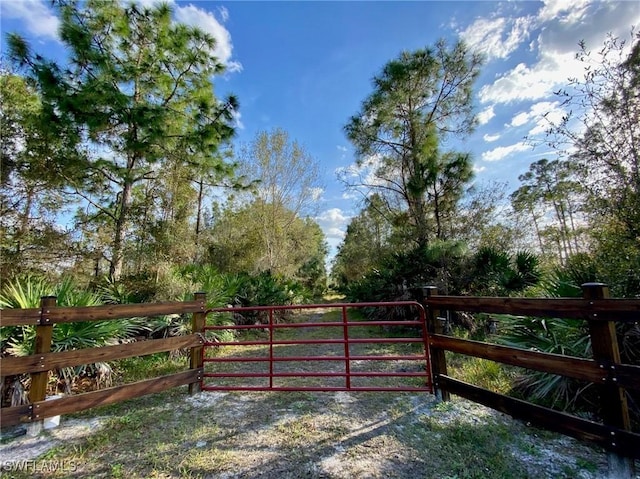 Listing photo 3 for 6750 Rich Rd, North Fort Myers FL 33950