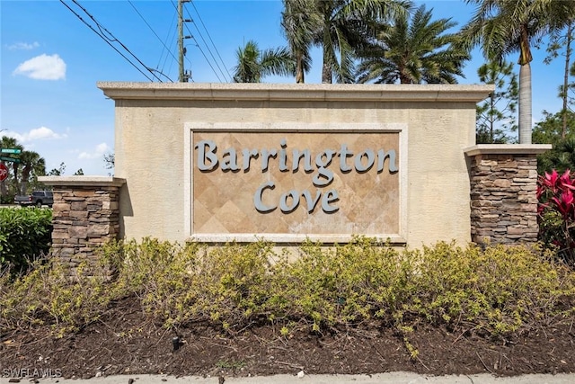 view of community / neighborhood sign