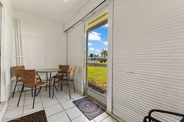 1050 Lake Mcgregor Dr Unit 6747, Fort Myers, FL 33919 - view of sunroom / solarium