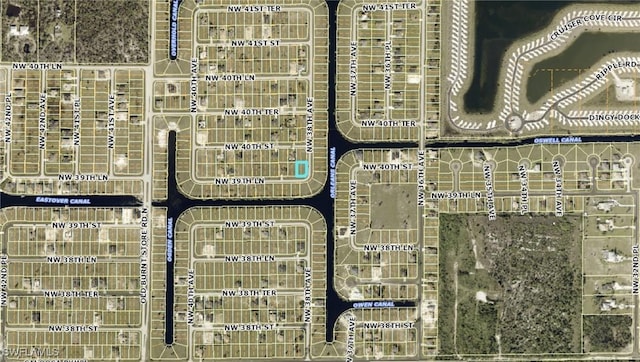 Listing photo 3 for 3801 NW 39th Ln, Cape Coral FL 33993