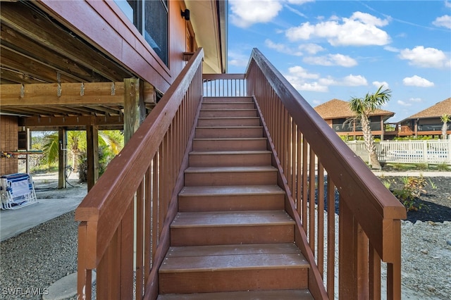 1811 Olde Middle Gulf Dr Unit 10, Sanibel, FL 33957 - view of stairway
