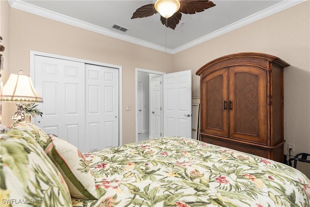 bedroom featuring visible vents, a closet, ceiling fan, and crown molding