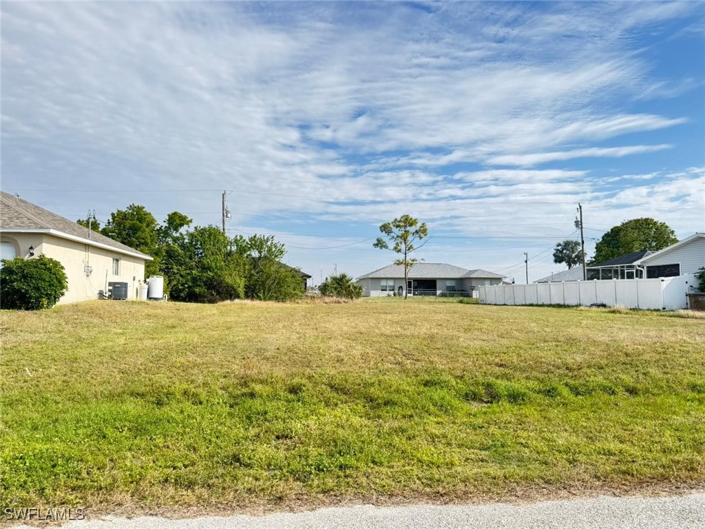 937 NW 5th Pl, Cape Coral, FL 33993 - photo 2