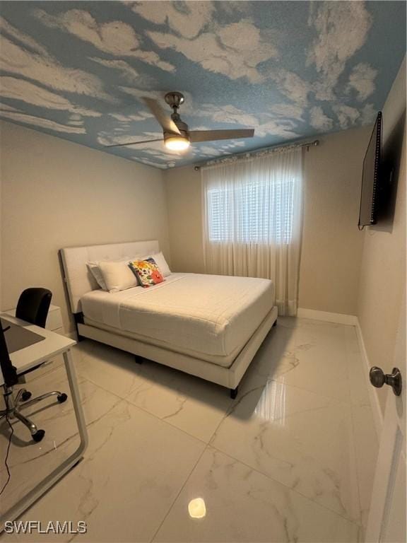 bedroom with ceiling fan