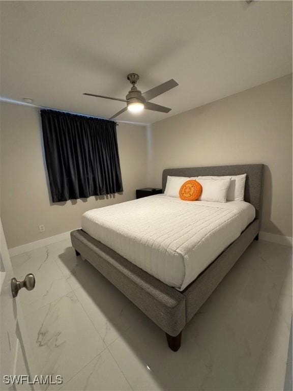 bedroom with ceiling fan