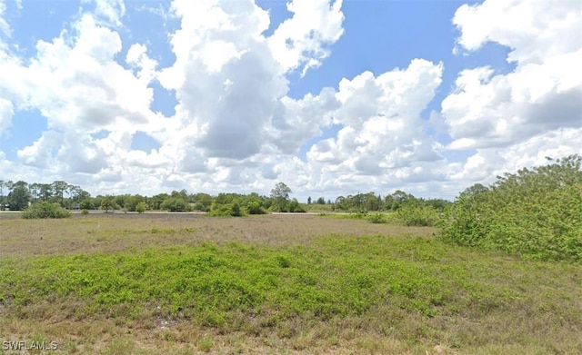 Listing photo 2 for 1519 Robert Ave, Lehigh Acres FL 33972