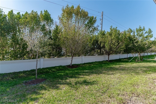 view of yard featuring fence