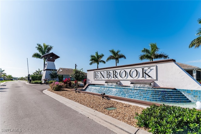 view of community / neighborhood sign