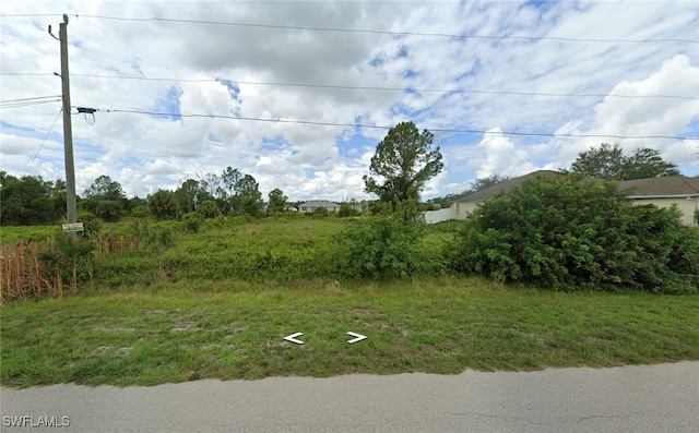 Listing photo 2 for 1908 Quintero Ln, Lehigh Acres FL 33972