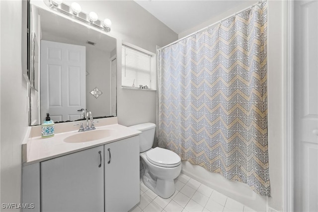 full bath with tile patterned flooring, toilet, visible vents, vanity, and shower / bath combo