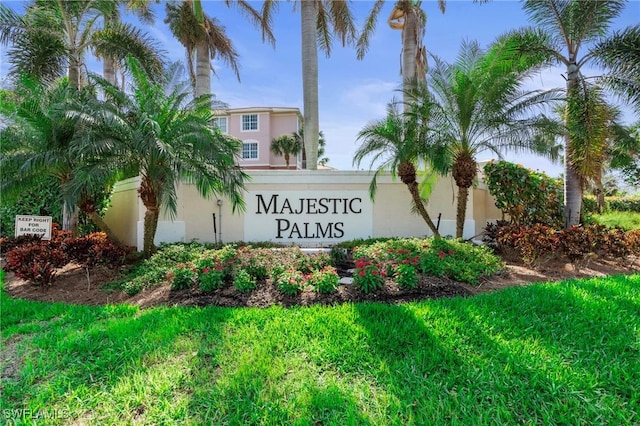 view of community / neighborhood sign