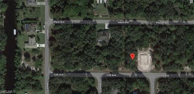 Listing photo 3 for 17336 York Ave, Port Charlotte FL 33948