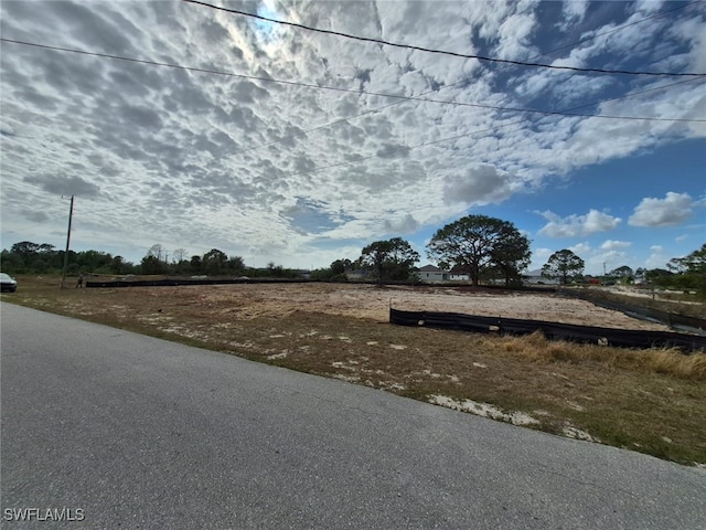 Listing photo 2 for 362 Paisley Ave, Lehigh Acres FL 33974