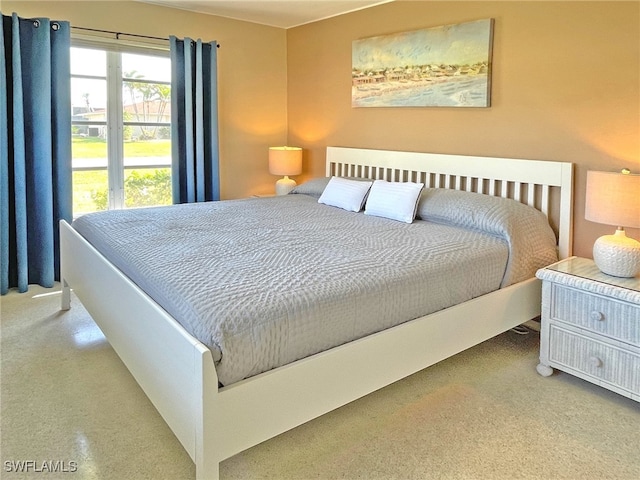 bedroom with carpet flooring