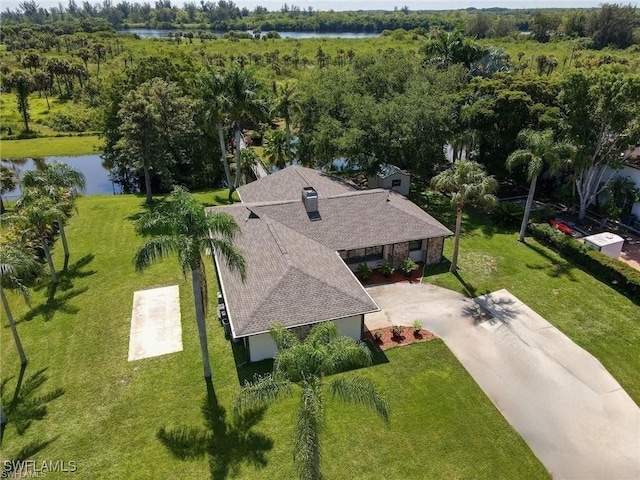 bird's eye view with a water view