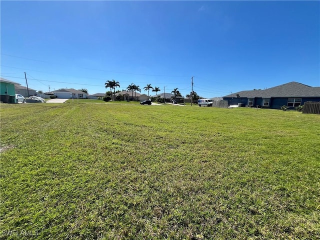 Listing photo 3 for 2221 NW 5th Ter, Cape Coral FL 33993