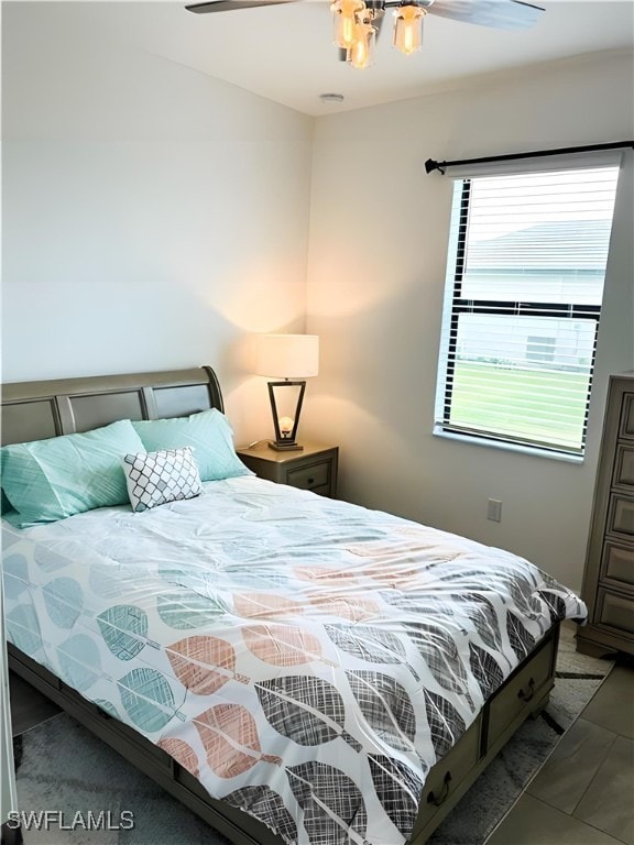 bedroom with a ceiling fan