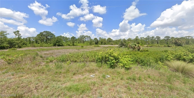 Listing photo 3 for 634 Cypress Ave S, Lehigh Acres FL 33974