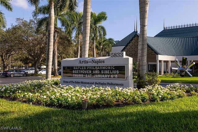 view of community / neighborhood sign