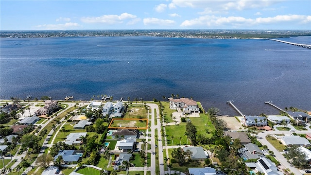 Listing photo 2 for 1212 Twin Palm Dr, Fort Myers FL 33919