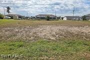 Listing photo 3 for 1108 SW 47th St, Cape Coral FL 33914