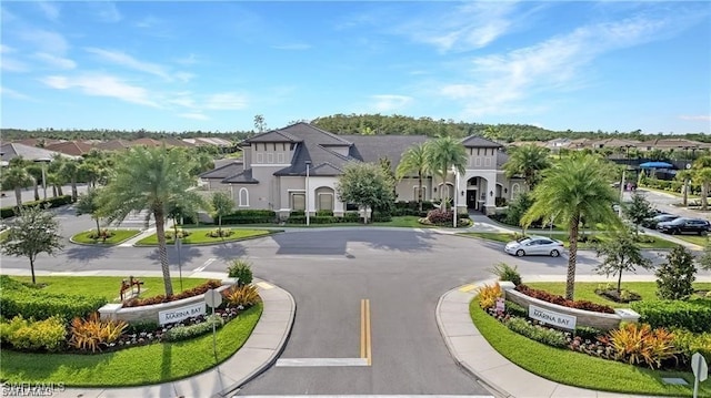 view of home's community featuring a residential view