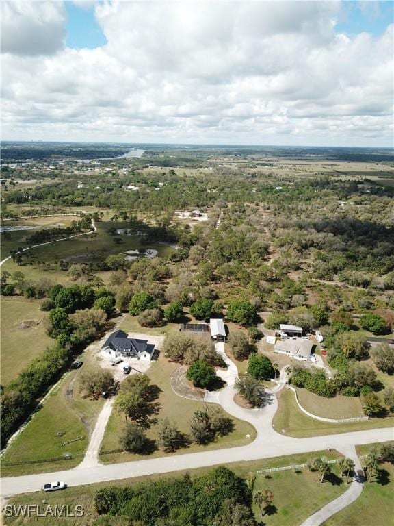 Listing photo 3 for 18430 River Estates Ln, Alva FL 33920