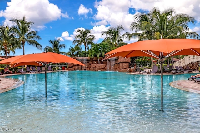 pool with fence