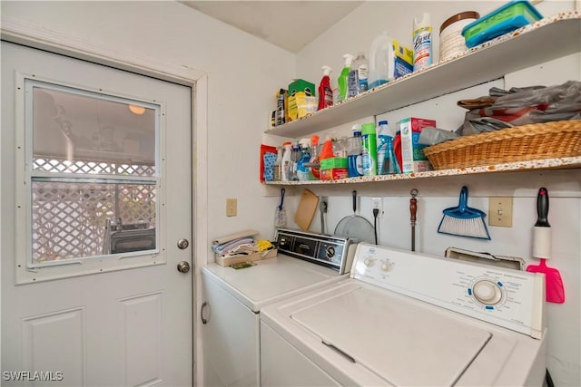 washroom with laundry area and independent washer and dryer