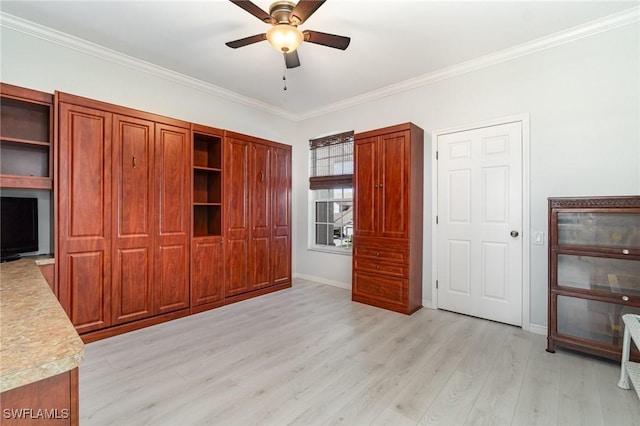 unfurnished bedroom featuring light wood finished floors, baseboards, ornamental molding, and ceiling fan