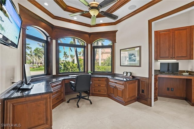 office space with ceiling fan, crown molding, recessed lighting, and built in study area