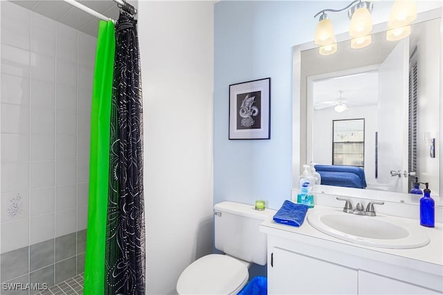 bathroom with ensuite bathroom, toilet, a ceiling fan, vanity, and a tile shower