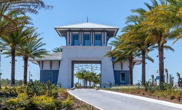 view of front of property with stucco siding