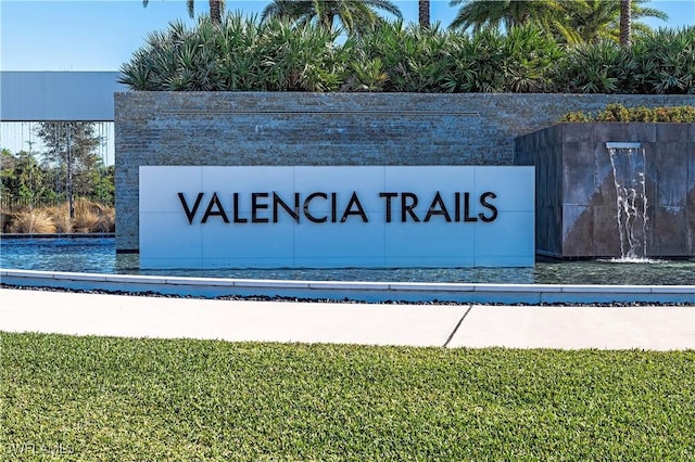 view of community / neighborhood sign